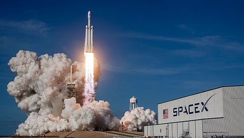 Elon Musk’s SpaceX Says It Signed Up Its First Round-the-Moon Tourist