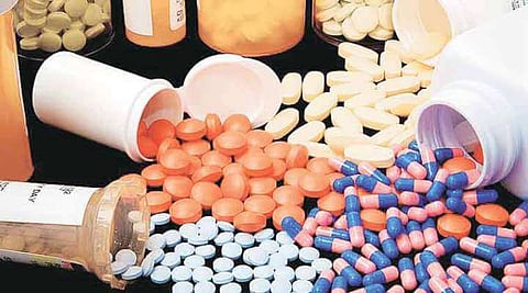 Government Health Ministry Bans Many Popular Drugs and 327 Other Combination Drugs