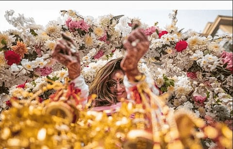 Wedding Trends: 5 Bridal Floral Accessories to Consider This Wedding Season