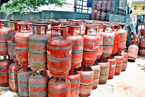 More Woes Added to Consumers’ Worries, LPG Cylinder Prices Hiked Again