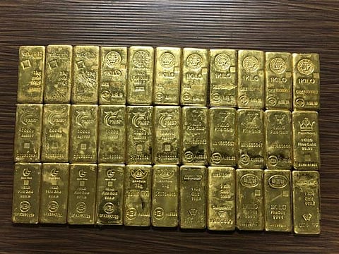 Gold Worth Rs 21 cr Seized, 4 Arrested