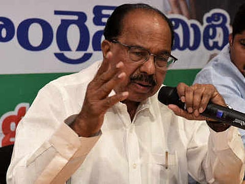 Indian Air Force Chief is Lying, Says Moily, Then Retracts