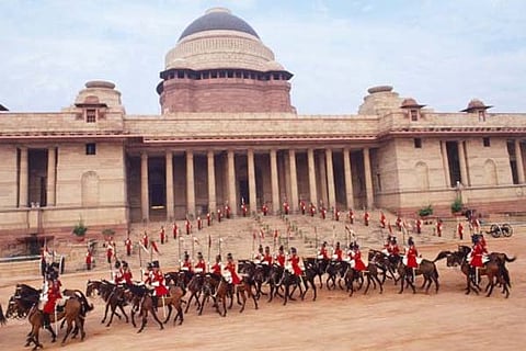 Britain stole more than three hundred lakh crores from India during its colonization
