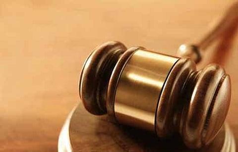 Lunch-Room, Coffee-Shop Conversations do not Affect Judgements: Special Court