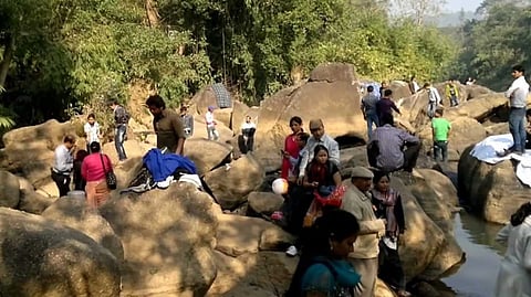 Kamrup (M) District Administration direct Picnickers for 'Plastic Free' picnic this year
