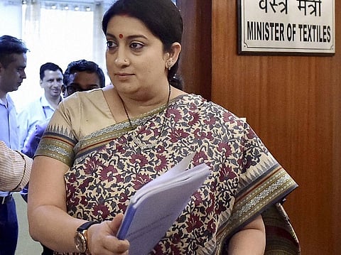 Smriti Irani announces the introduction of Size India project very soon