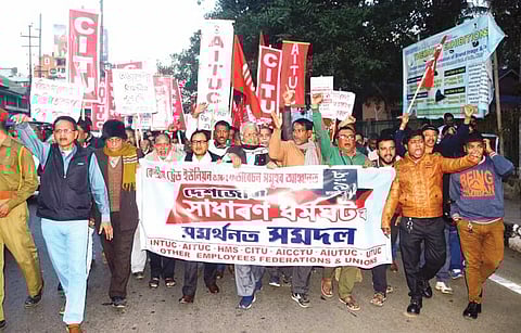 Chakka bandh protest against new Motor Vehicle Amendment Bill