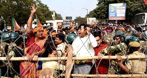 Odisha’s major parties take to street with farmers at centre