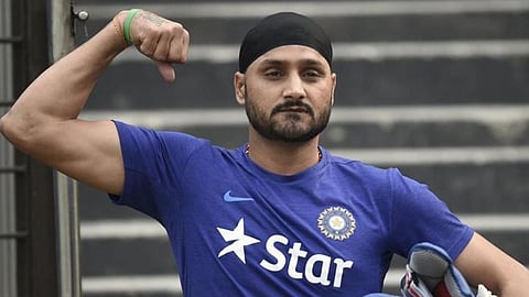 No religion, no caste, only humanity amid coronavirus pandemic: Harbhajan Singh