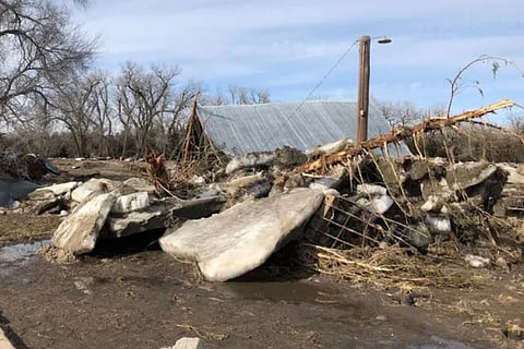 Record floods pummel US Midwest region
