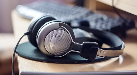 Here Are Some Precautions To Follow While Using Bluetooth Headphone