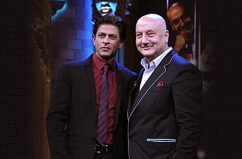 Anupam Kher, Shah Rukh Khan Bond on Twitter Over DDLJ