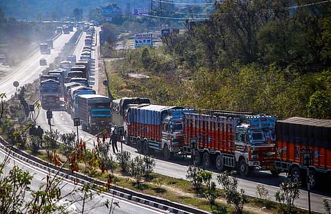 J&K Government Relaxes Ban On Civilian Traffic on NH