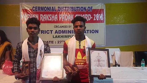 Jeevan Raksha Padak awarded to two courageous teenagers of Lakhimpur by the Government of India