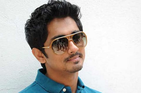 Bollywood Actor Siddharth takes a sly dig at Akshay Kumar