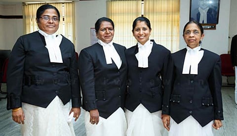 SC Notice To Centre And BCI Seeking Security For Women Lawyers