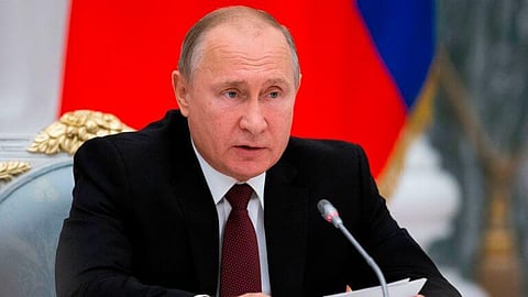 Russian President Vladimir Putin pays surprise visit to Syria