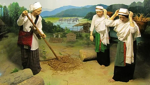 Sculptor Biren Singha To Showcase Tai Khamti, Singpho Culture