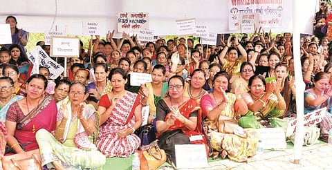 Gorkhas hold sit-in over non-inclusion of names in NRC at Bokajan