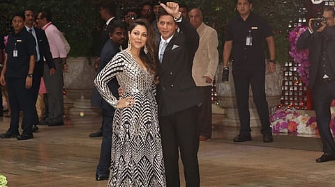 Shah Rukh Khan Wishes Gauri on 28th Wedding Anniversary