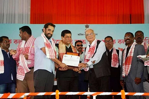 Shramik Kalyan Divas: Hollonghabi Tea Estate awarded "Best Tea Garden Hospital"