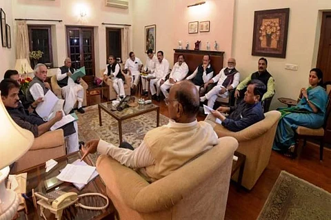 Maharashtra government deal sealed at 6 Janpath amid hectic parleys