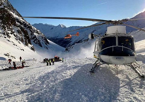 Avalanche in Italian Alps killed one woman, 2 girls