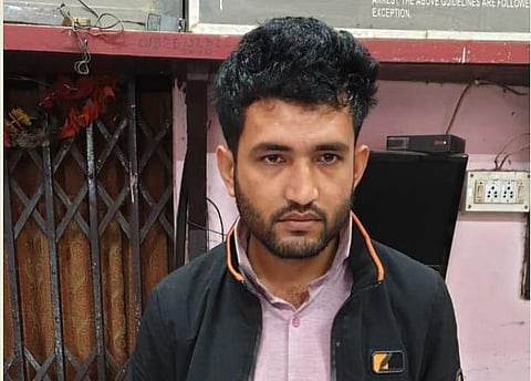 One held with gold worth Rs 25 lakh in Guwahati