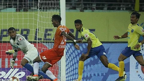 Injury-time goal sees Goa rescue a point in Kerala Blasters FC