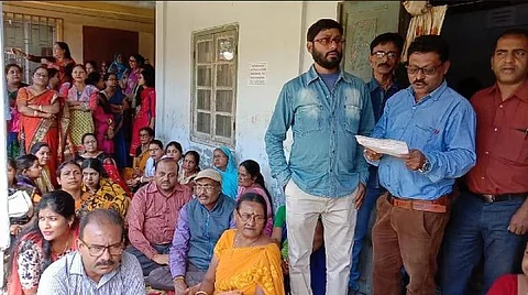 State Primary School teachers submit memo to PM Modi