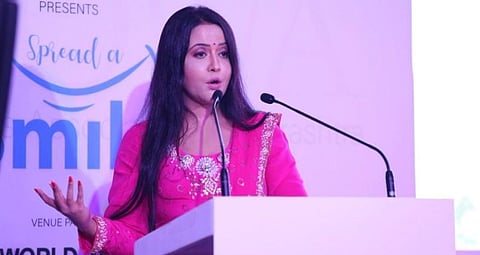 Amruta Fadnavis ko gussa kyun aata hai?