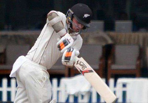 New Zealand sit comfortably against England in Hamilton Test