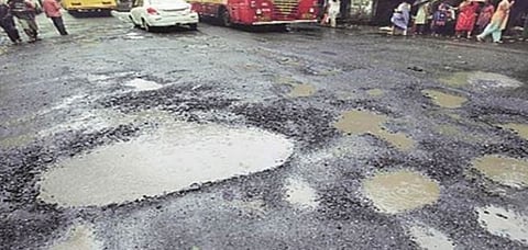 2,015 lost their lives due to potholes in 2018: Govt