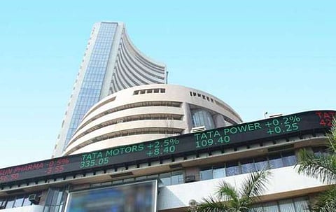 Sensex adds 193 points on cooling oil prices