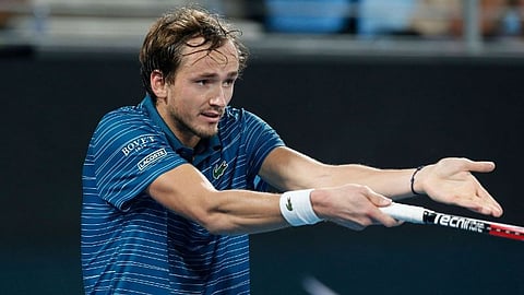 Daniil Medvedev loses cool but lifts Russia to ATP Cup semis