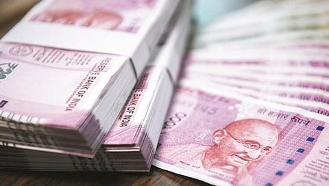 No plan to withdraw Rs 2,000 notes, says Anurag Thakur