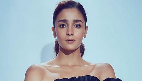 Bollywood actress Alia puts an end to break up rumor with Ranbir Kapoor