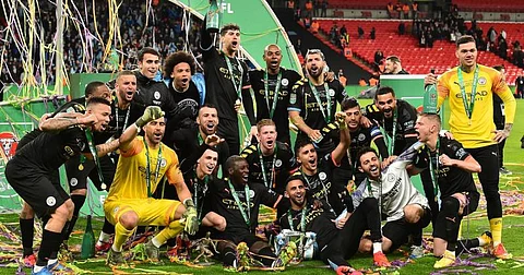 Manchester City win third straight League Cup with 2-1 victory over Aston Villa