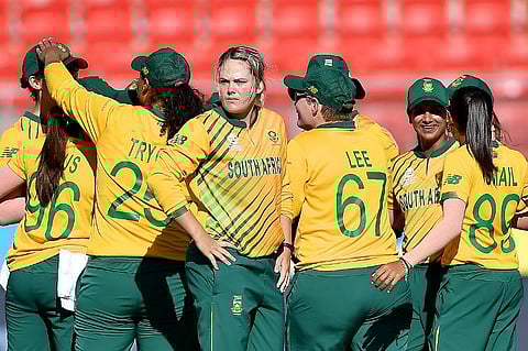 T20 World Cup: South Africa seal semi-final spot with win over Pakistan