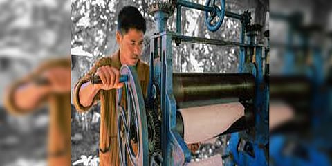 Tripura rubber dealers decide to stop trading to protest against Narcotics Department