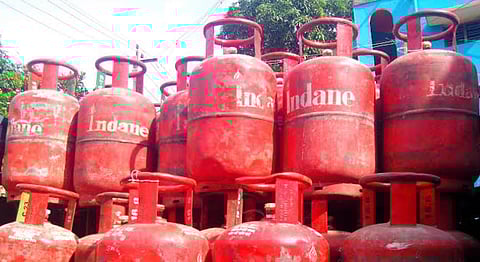 No scarcity of LPG in Assam due to lockdown amid coronavirus: Indian Oil