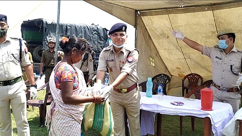 Kokrajhar Police distribute ration among needy families at Lungsung forest area