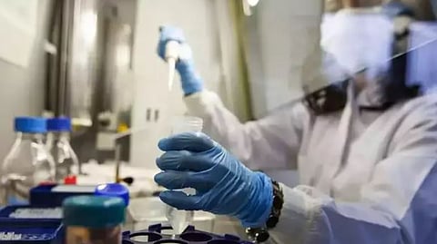 Oxford University scientists move to expand trials of COVID-19 vaccine