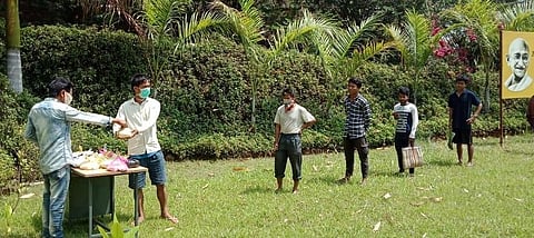 Mahatma Gandhi University, Meghalaya volunteers help needy people in Ri-Bhoi