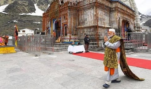 PM Narendra Modi first to offer prayer as Kedarnath shrine opens