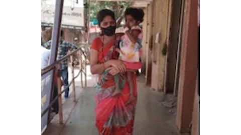 littel girl corona positive