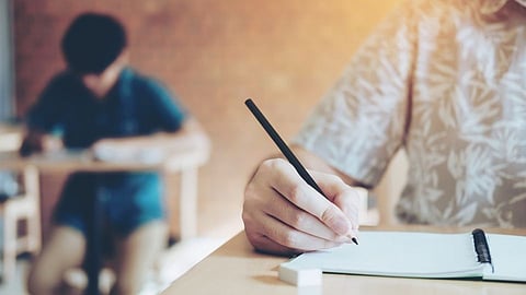 आयसीएसई आणि आयएससीच्या परीक्षाही केल्या स्थगित; अंतिम निर्णय होणार जूनमध्ये