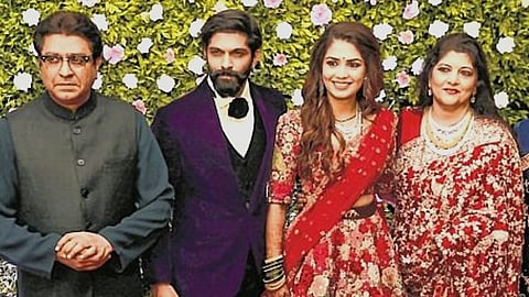 Raj-Thackeray-Mitali-Family