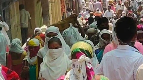 crowd at girnare market