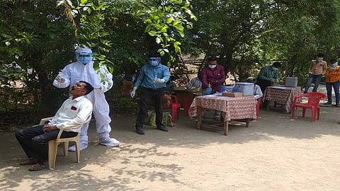 कहर! दोनशे लोकसंख्येच्या गावात पन्नासच्यावर ग्रामस्थ कोरोना पाॅझिटिव्ह